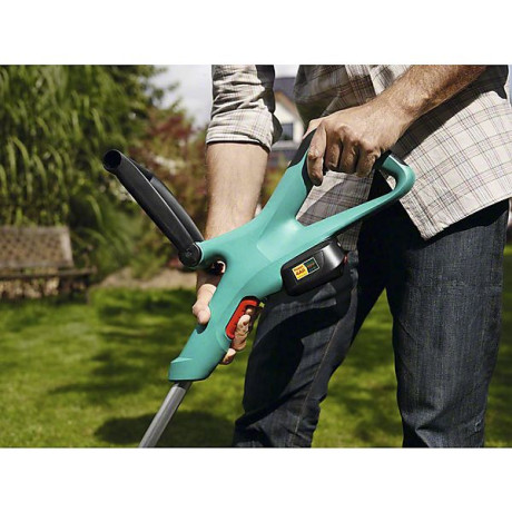 Bosch Garden - UNIVERSALGCUT 18-260 2X2,0AH Bosch Garden - UNIVERSALGCUT 18-260 2X2,0AH