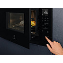 Electrolux - COPP22B-KMFD172NB - SteamBake ugn & Touch-mikro 37.1 cm höjd