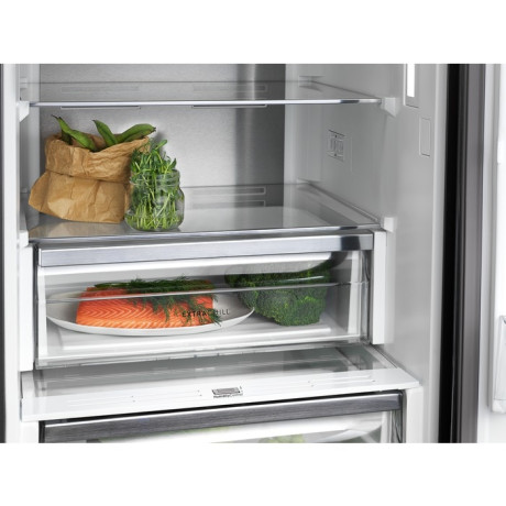 Electrolux - LNC7ME34W1 Electrolux - LNC7ME34W1