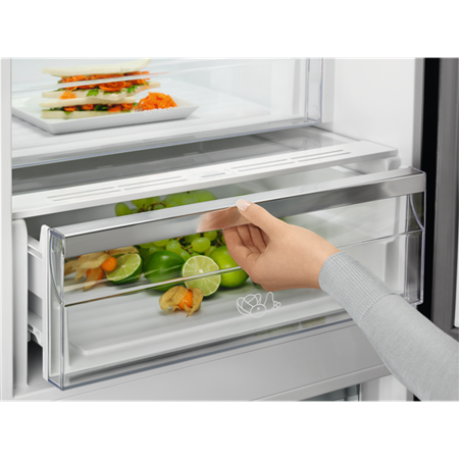 Electrolux - LNC7ME34X1 Electrolux - LNC7ME34X1