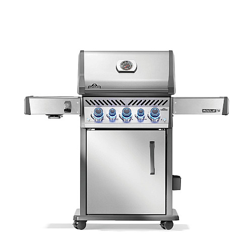 Napoleon - Rogue PRO-S 425. 3+2 brännare. Sidobord. Redskapskrokar