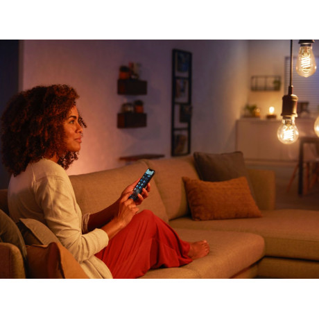 Philips Hue - White Filament 1-pack ST64 E27 filamentlampa Edison Philips Hue - White Filament 1-pack ST64 E27 filamentlampa Edison