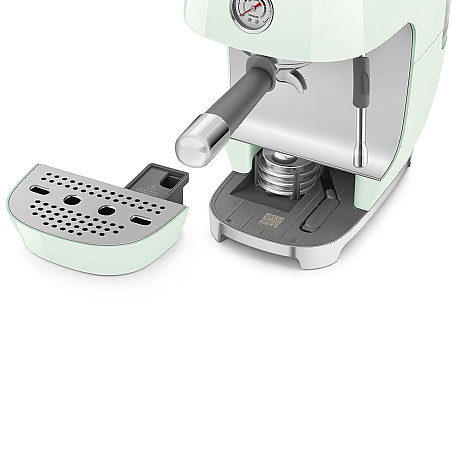 Smeg - ECF03PGEU - Manuell espresso & Cold Brew, Pastellgrön