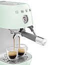 Smeg - ECF03PGEU - Manuell espresso & Cold Brew, Pastellgrön