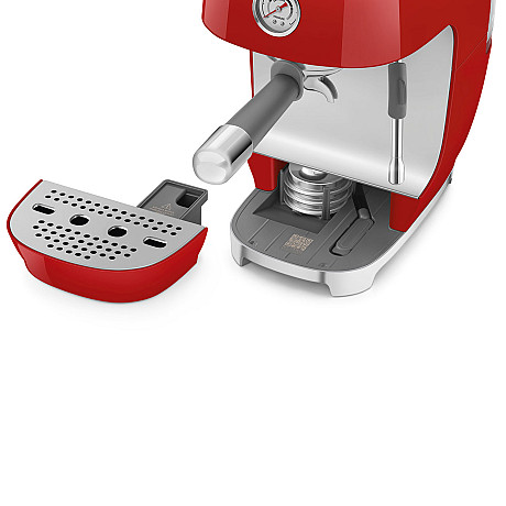 Smeg - ECF03RDEU - Manuell espresso & Cold Brew, Röd