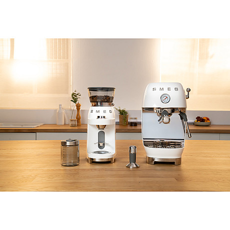 Smeg - ECF03WHEU - Manuell espresso & Cold Brew, Vit