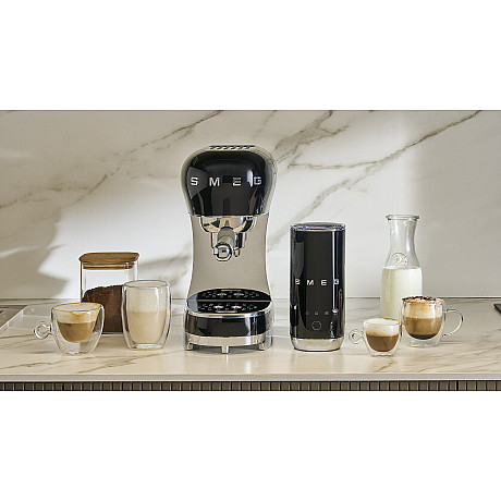 Smeg - ECF12BLEU - espressomaskin & mjölkskummare, Svart