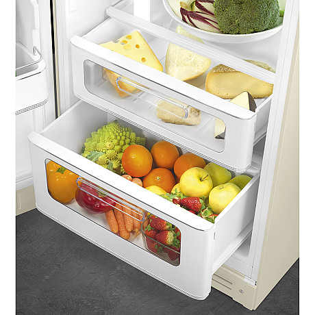 Smeg - FAB30LCR6 - Creme med med 50 talsdesign Smeg - FAB30LCR6 - Creme med med 50 talsdesign