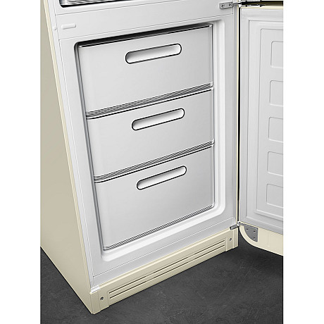Smeg - FAB32RCR6 - Creme, 50's Style