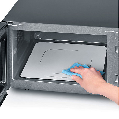 Severin - MW7762 - Svart - 20L volym, 800W